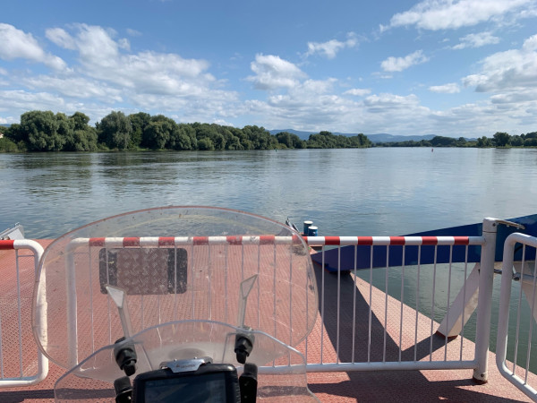 0FF0B661-7D7E-4758-A34D-1D68186BB659.jpeg (770 KiB) 3081 mal betrachtet Donaufähre Mariaposching - Stephansposching