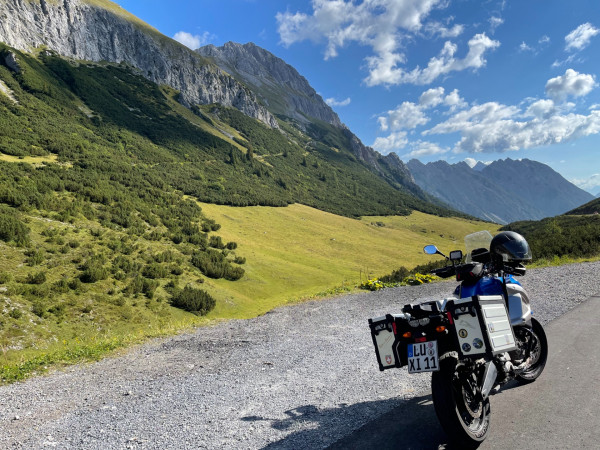 8E7C6320-AA61-4017-8217-01B578F2081E.jpeg (1.32 MiB) 2911 mal betrachtet Hahntenjoch mal bei schönem Wetter