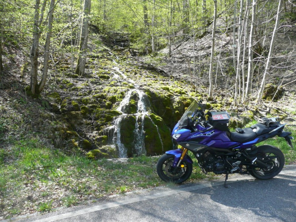 220420-Urach-St.Joh-Str..JPG (351.95 KiB) 3454 mal betrachtet Romantik in der Kehre