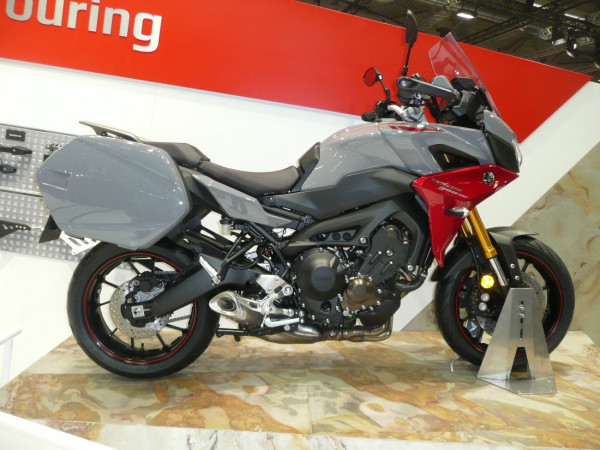 Tracer900-GT-2018-graurot.JPG (223.56 KiB) 4011 mal betrachtet mattschwarz-rot-grau-rot