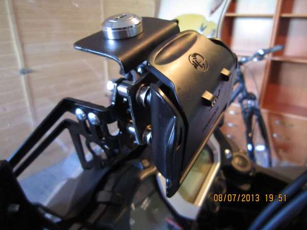 Mit Briefkastenschloss