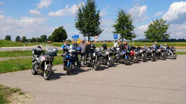 DSC_0216.jpg (133.48 KiB) 2763 mal betrachtet Bieslpause....