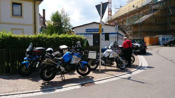 DSC_0219.jpg (133.63 KiB) 2763 mal betrachtet wildes Parken....