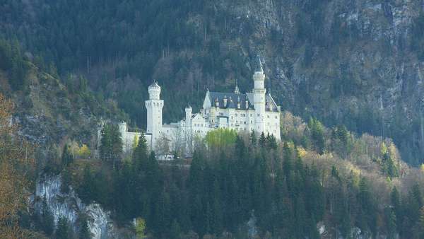 Vorbei am Königlichem Schloss gehts Heim