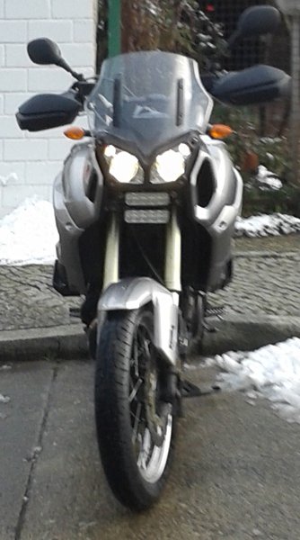XT1200_Abblendlicht.jpg (233.82 KiB) 14322 mal betrachtet Abblendlicht